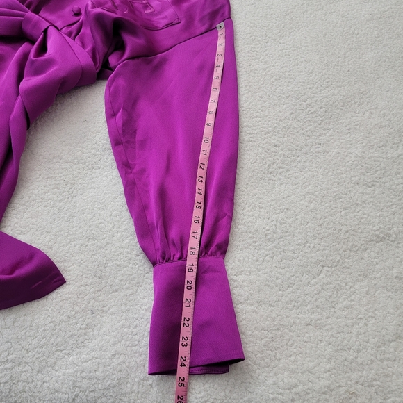 Ellae Lisque Purple Satin Long Sleeve Side Slits Bow Front Dress Women's size L. - Picture 13 of 13